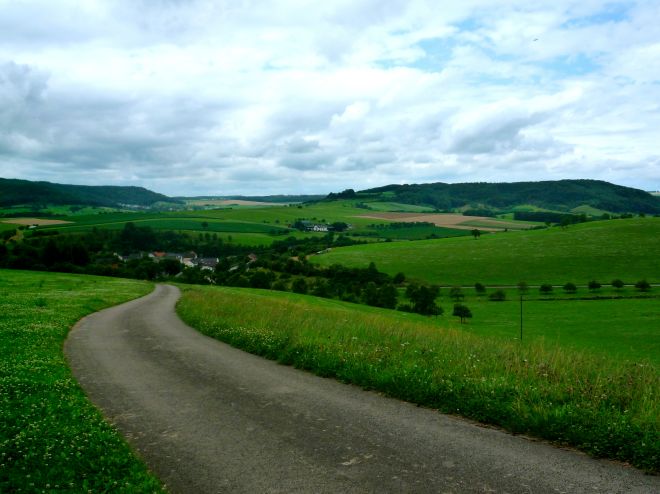 Holsthum, Rheinland-Pfalz, Germany photograph, 2009; privately held by Melanie Frick, 2013.