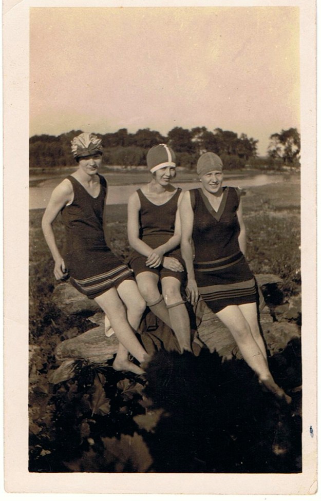 Fern Lavonne (Thoma) Adam photograph, 1924; digital image 2010, privately held by Melanie Frick, 2013.